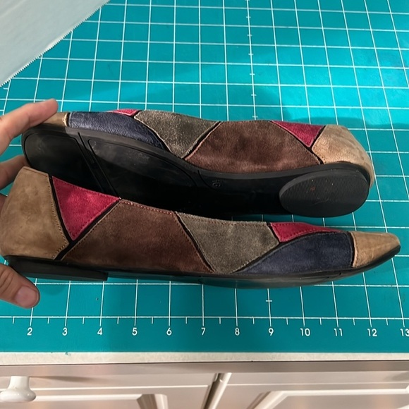 Nine West women’s suede flats 9.5 Natural color way - Picture 7 of 12